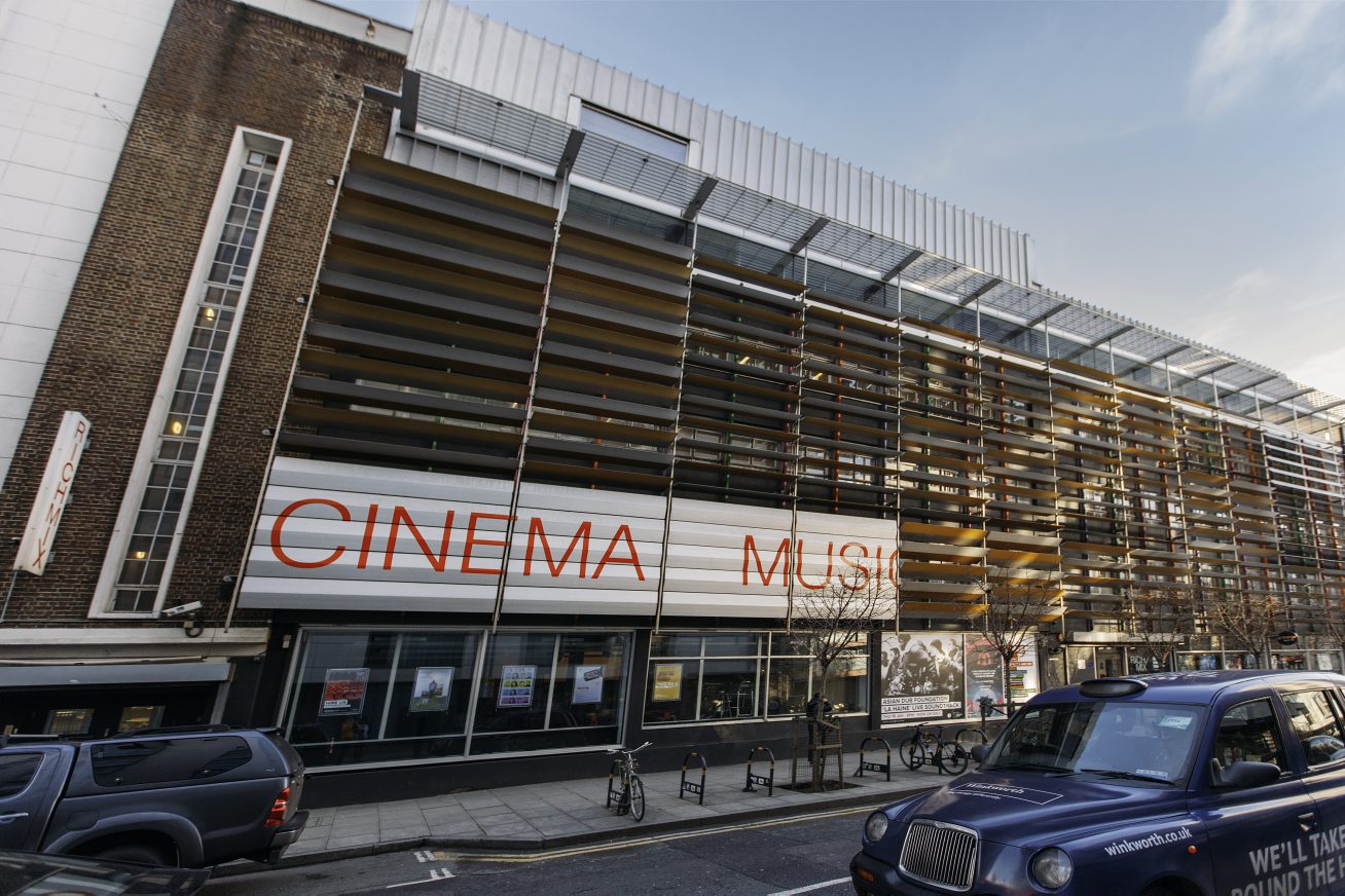 Photo Copyright, Craig Gibson.